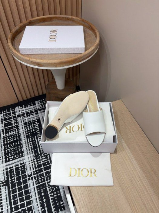 Босоножки Dior Icon на толстом фото 2