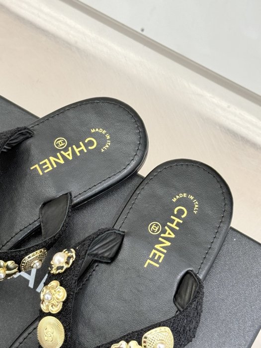 Шлепанцы фото 8