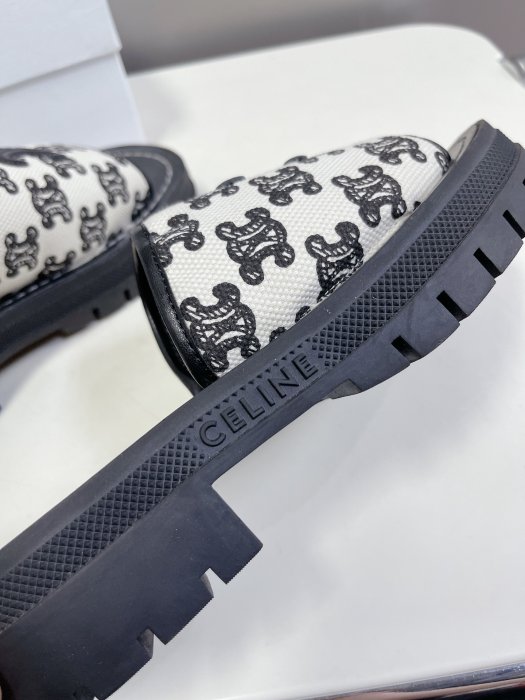 Шльопанці фото 9