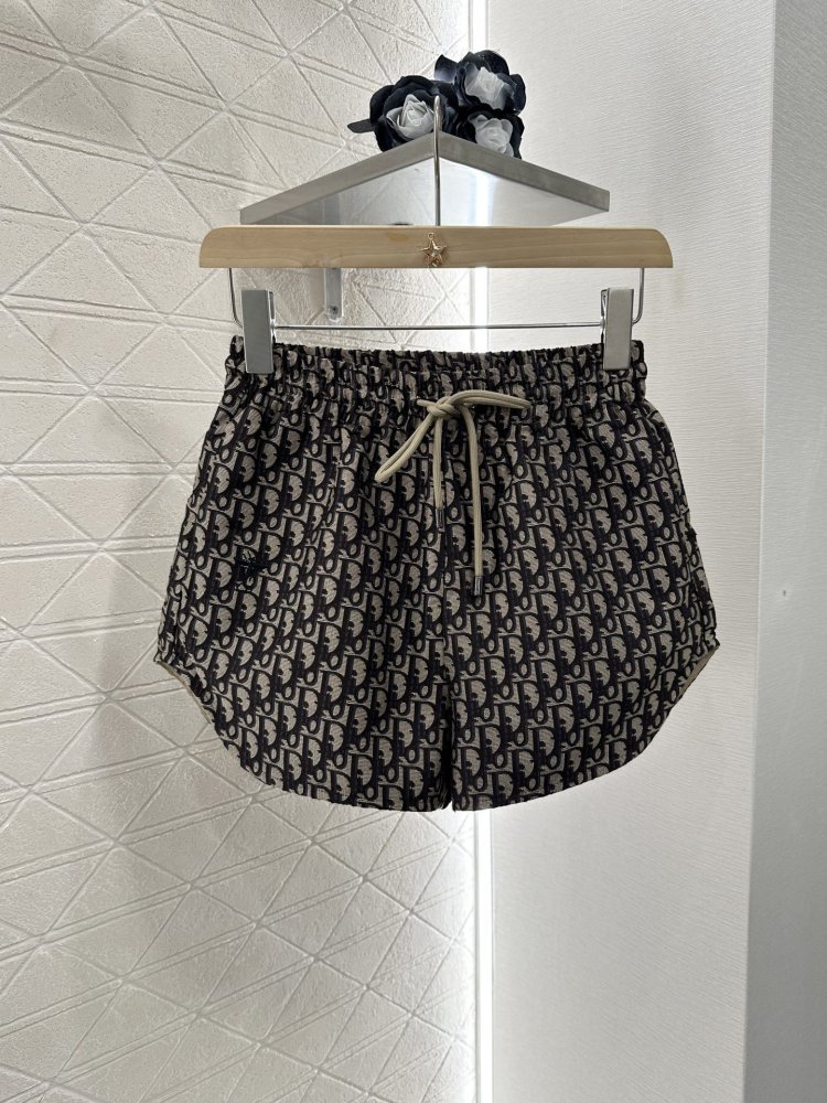 Шорти жіночі