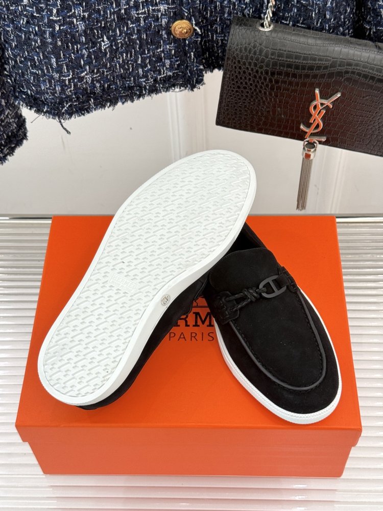 Лоферы жіночі фото 9