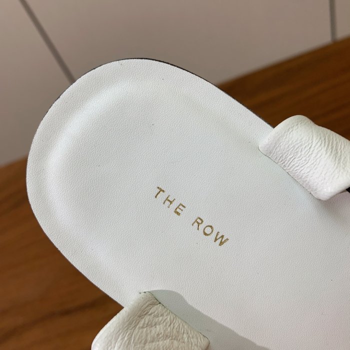 Босоножки фото 7