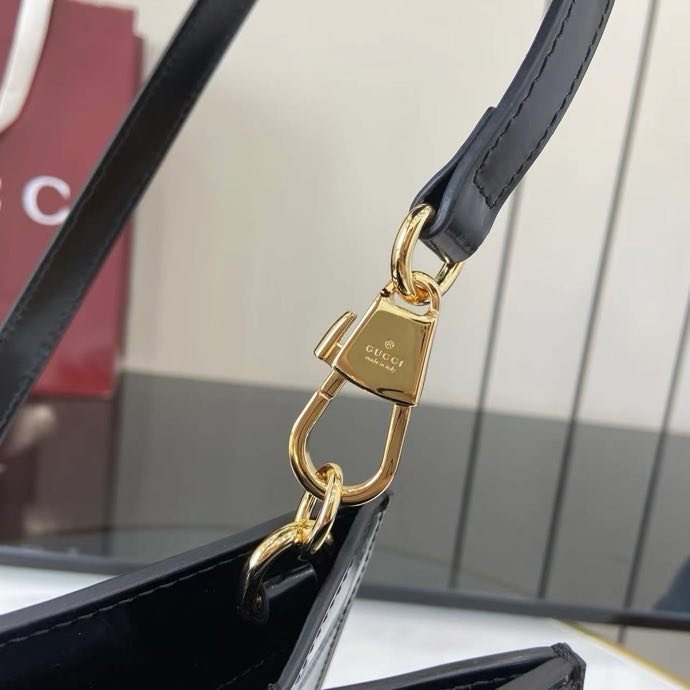 Сумка кожаная Gucci Diana 20 см фото 9