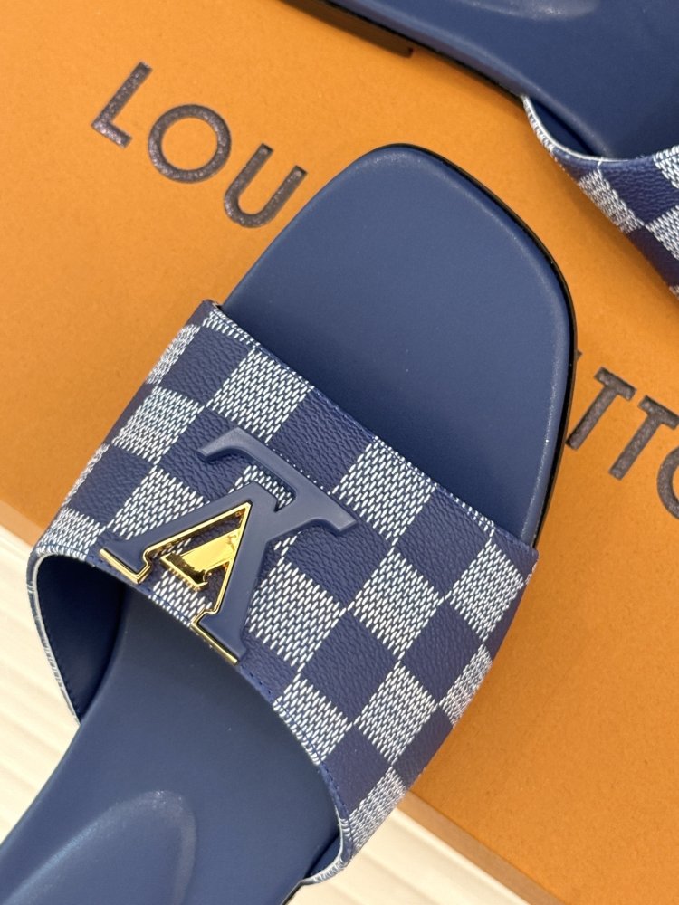 Шлепанцы женские фото 7