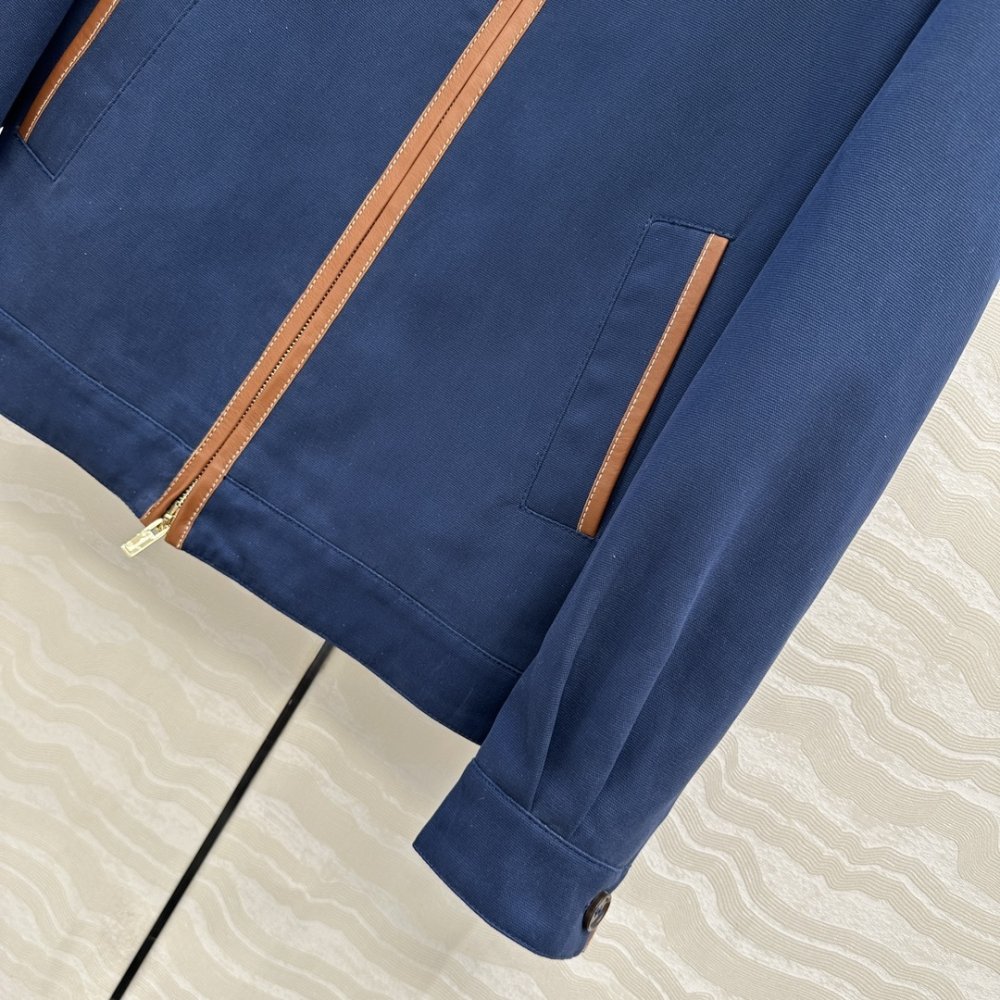 Куртка шкіряна жіноча фото 4