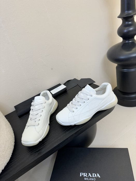 Кроссовки фото 3