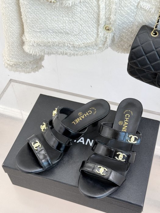 Босоножки фото 2