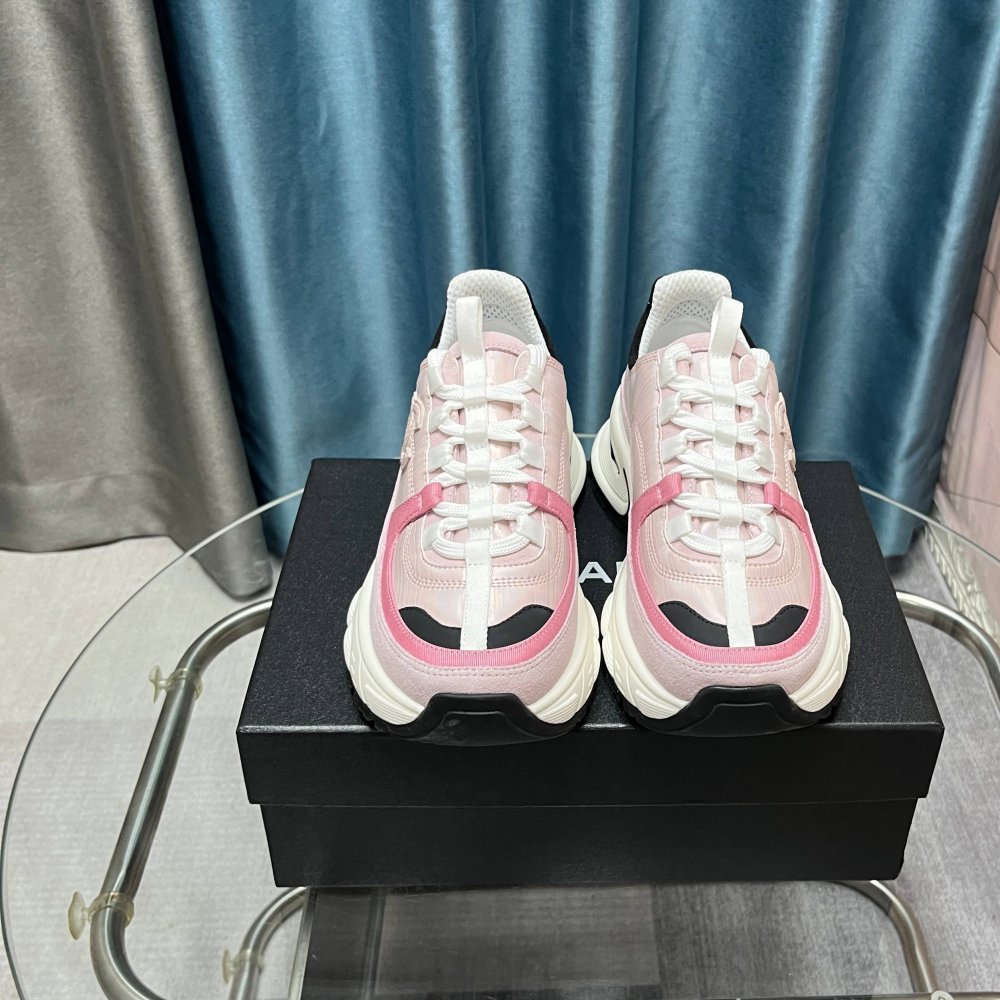 Кроссовки женские фото 2