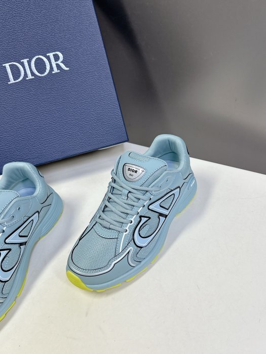 Кроссовки фото 3