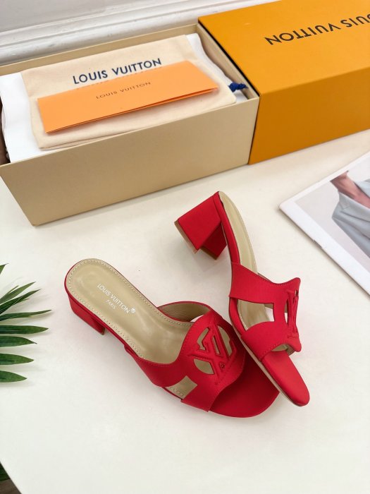 Босоножки фото 4