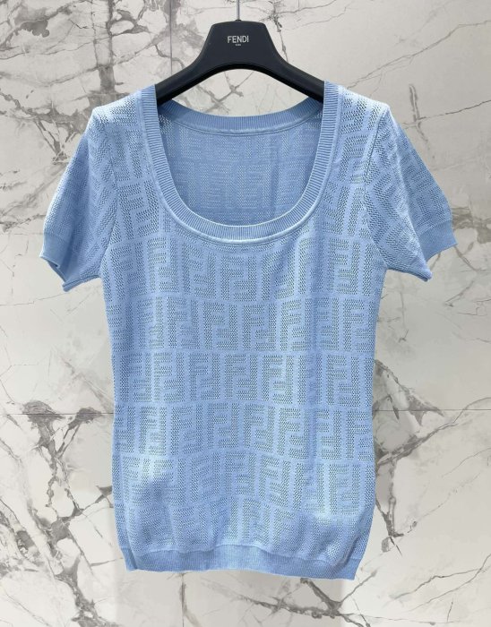 Футболка жіноча фото 3