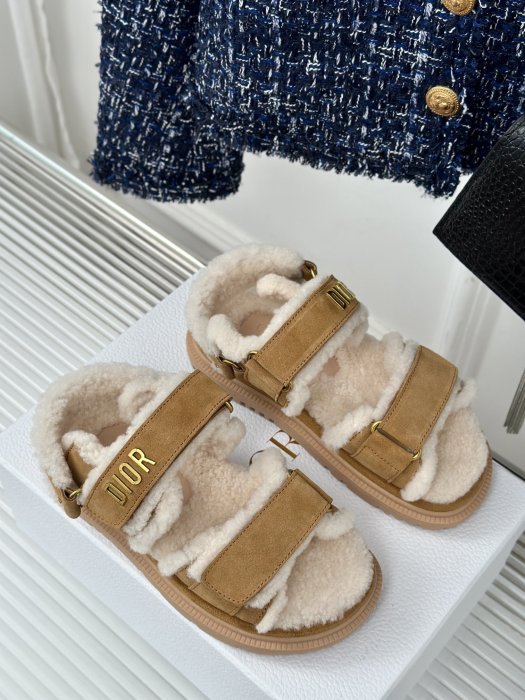 Sandals on fur фото 3