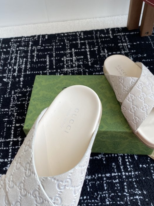 Шлепанцы фото 8