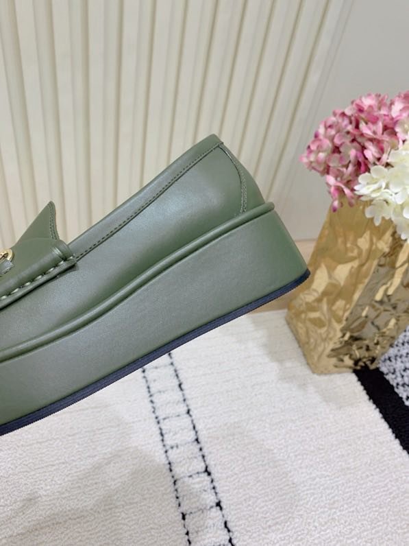 Лоферы жіночі на платформі фото 3