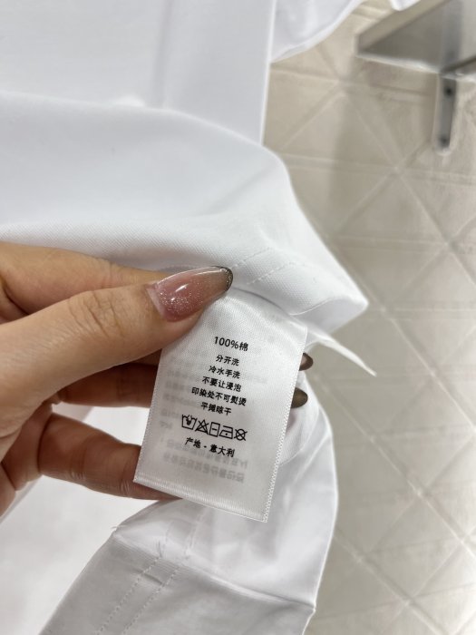 T-shirt women's фото 9