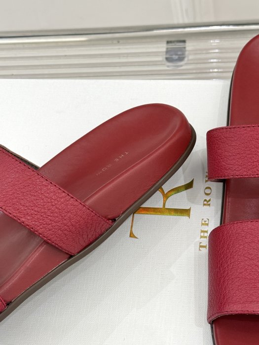 Шлепанцы фото 6