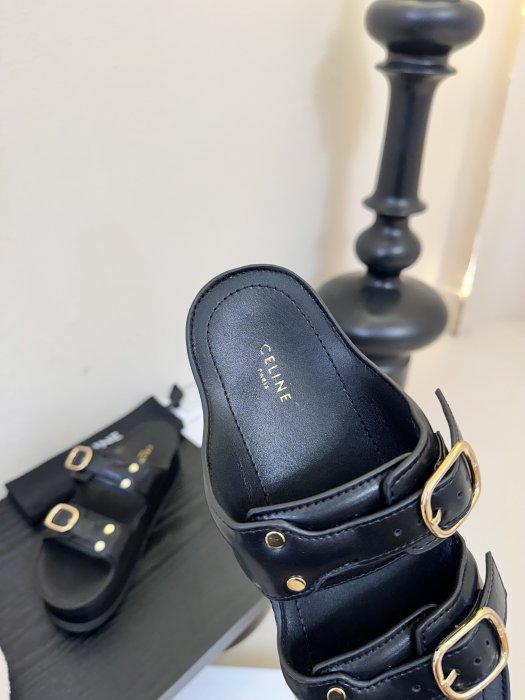 Шлепанцы женские фото 8