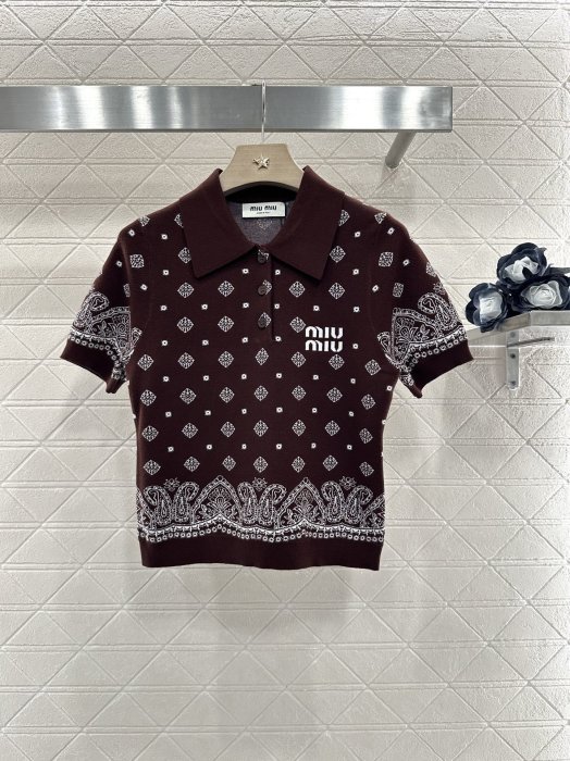 Футболка жіноча