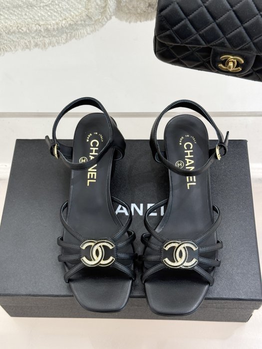 Босоножки фото 4