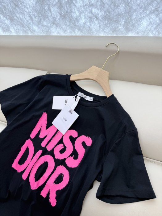 T-shirt women's фото 8