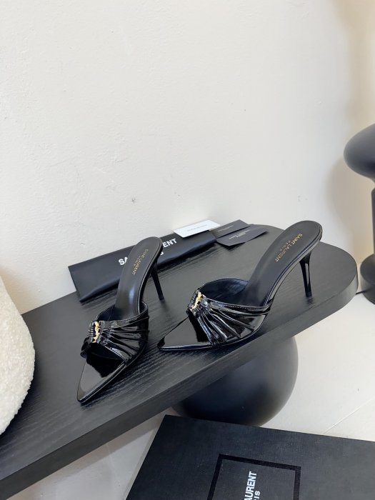 Босоножки фото 3