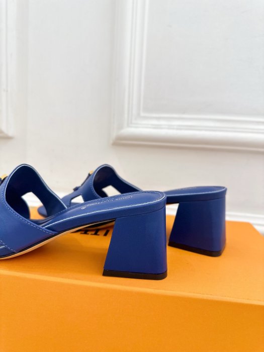 Босоножки фото 8