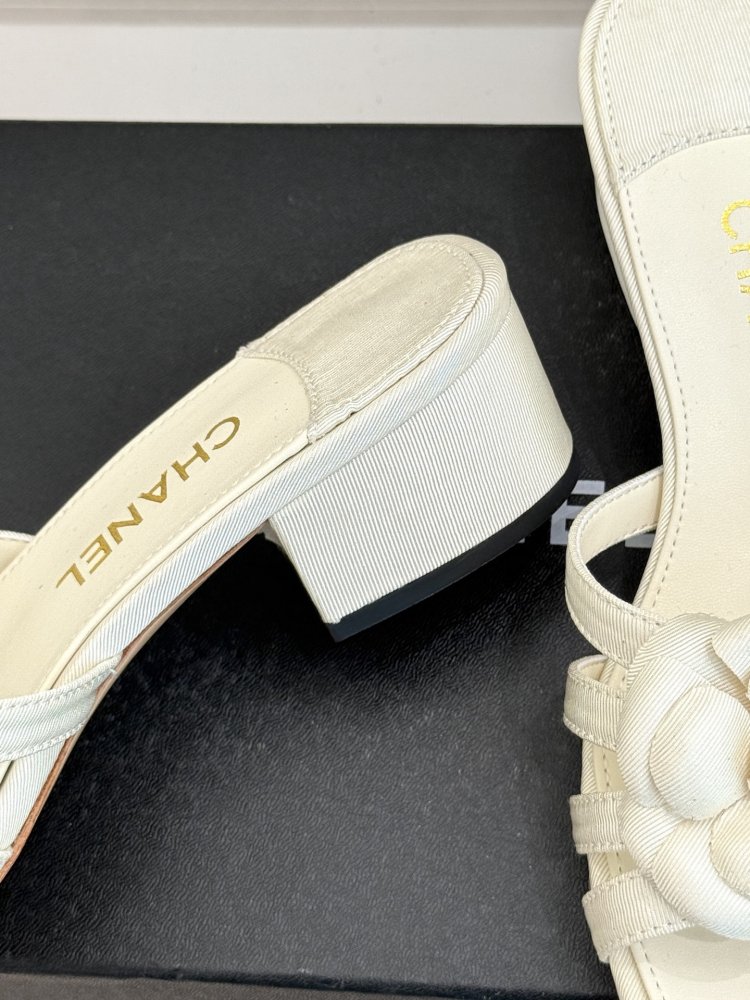 Босоножки фото 6