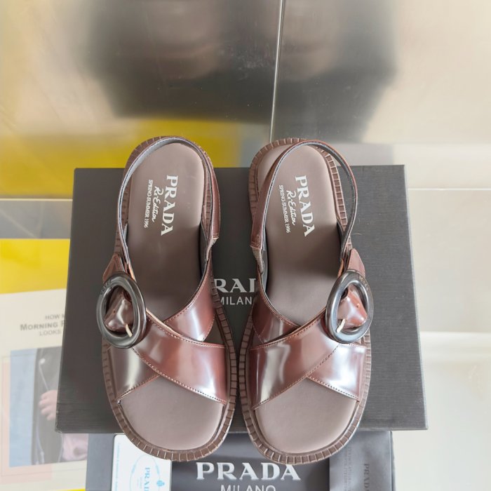 Сандалии женские фото 7