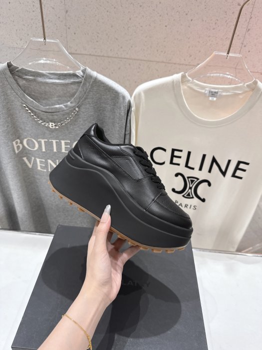 Кроссовки фото 4