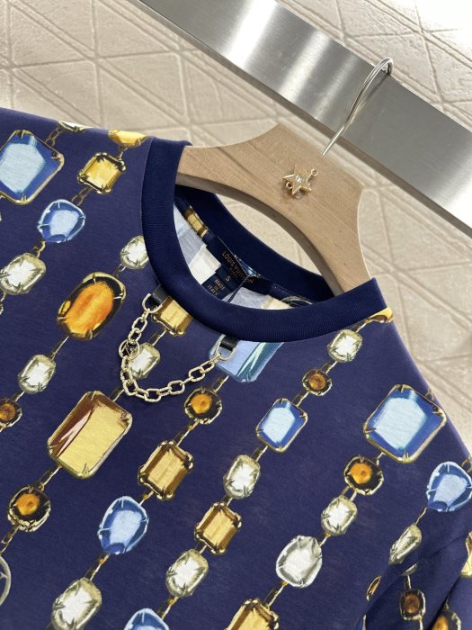 T-shirt women's фото 7