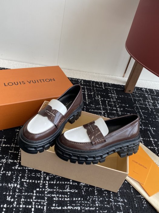 Туфли женские фото 4