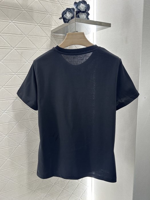 T-shirt women's фото 2