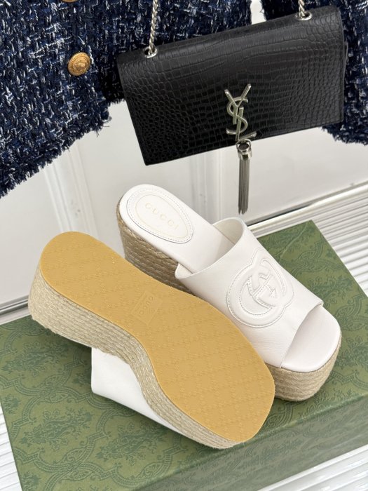 Босоножки фото 9