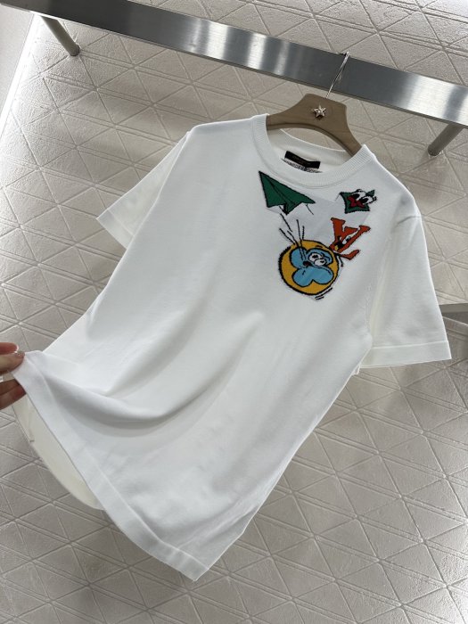 T-shirt women's фото 6