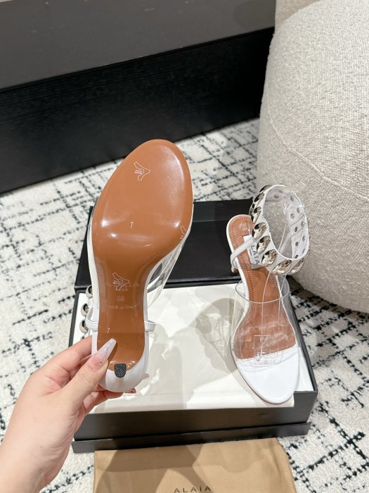 Босоножки фото 9