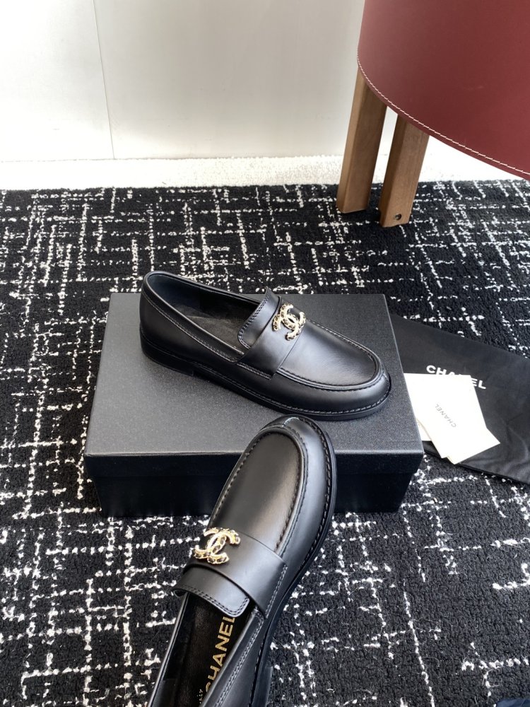 Лоферы жіночі фото 6