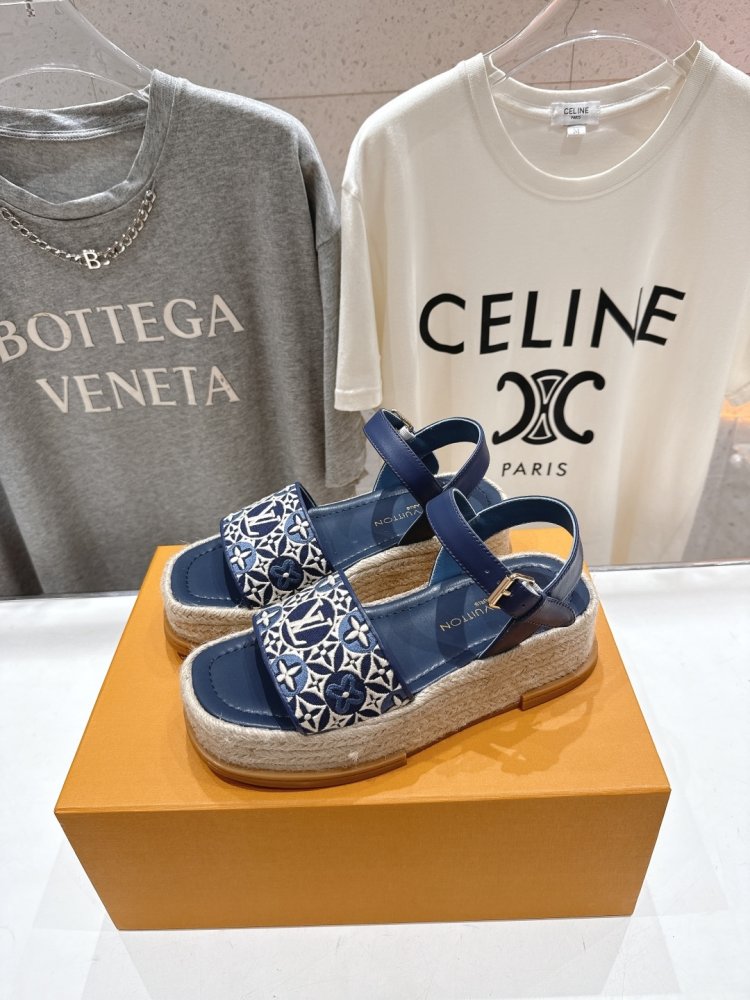 Сандалии женские фото 3