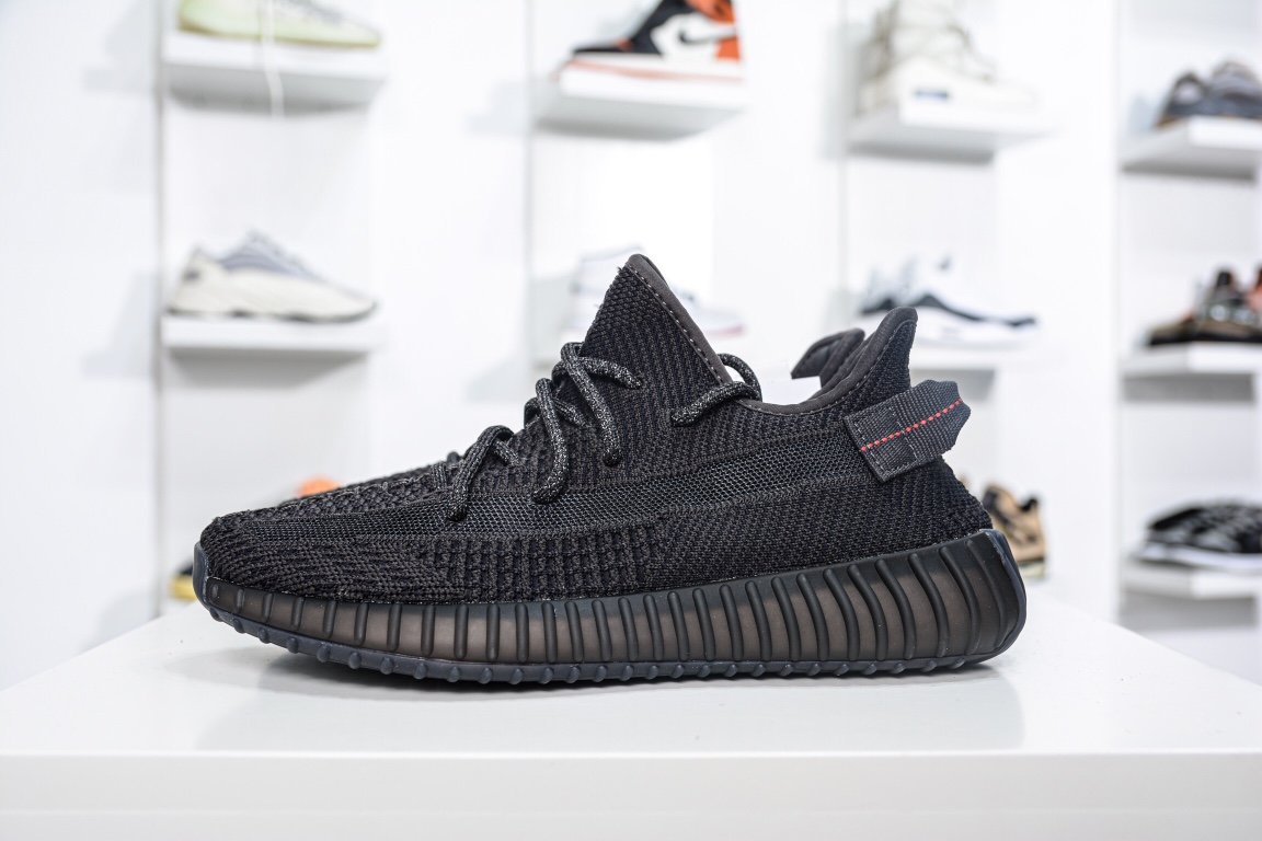 Sneakers Yeezy Boost 350 V2 Black FU9006