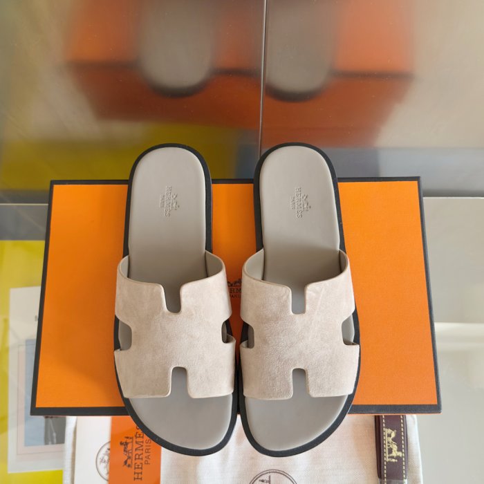 Шлепанцы женские фото 7