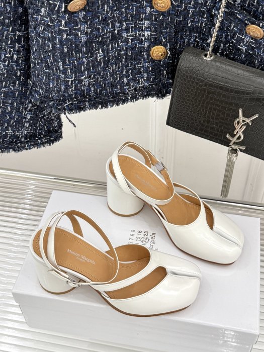 Босоніжки з роздвоєним носком фото 3