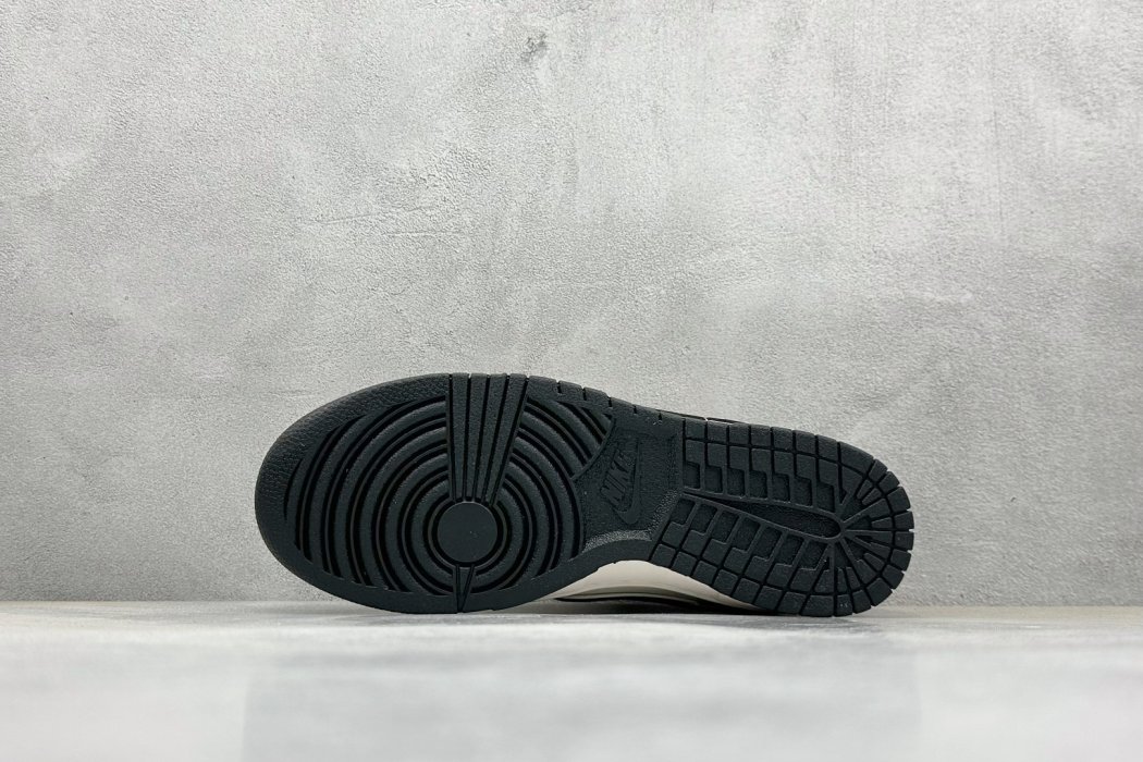 Кроссовки Nike SB Dunk Low фото 4