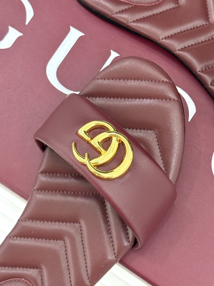 Шльопанці жіночі фото 7