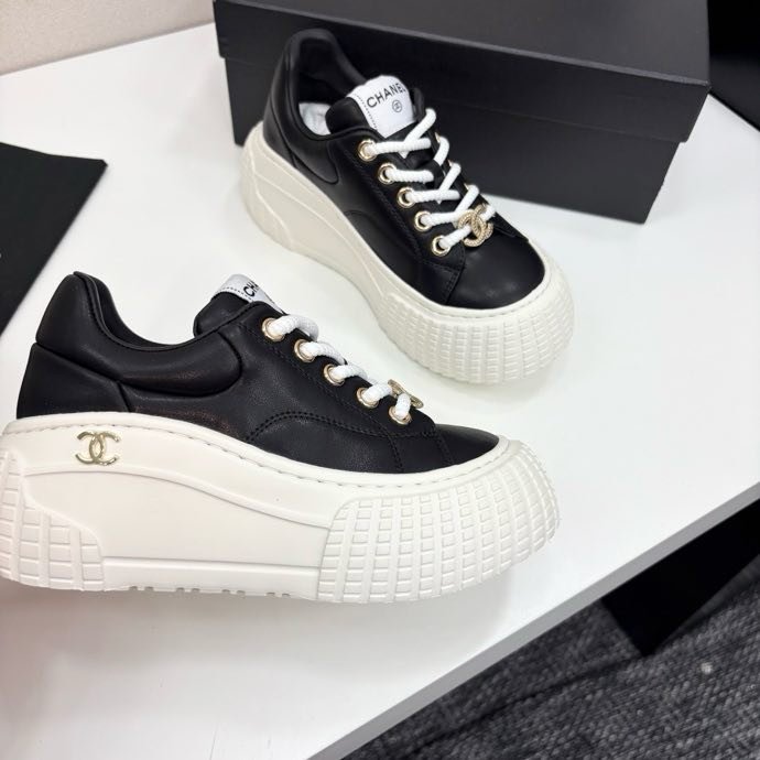 Кросівки жіночі фото 8