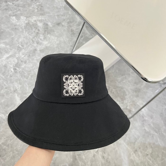 Hat women's