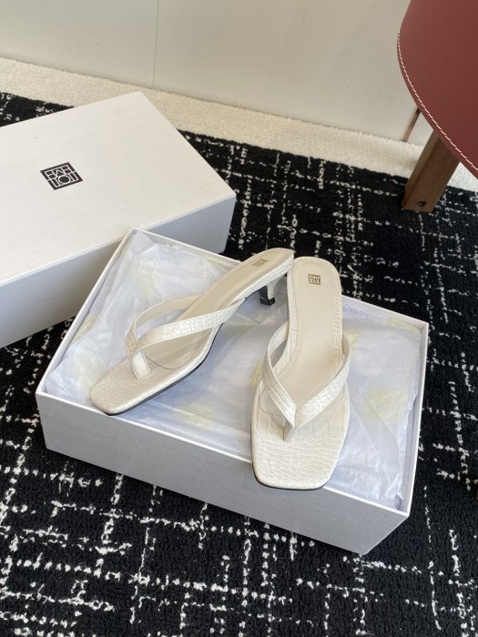 Босоножки фото 5