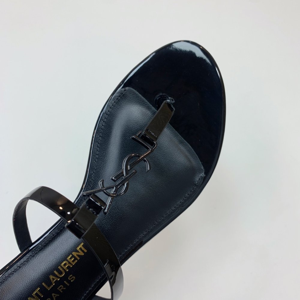 Шлепанцы женские фото 9