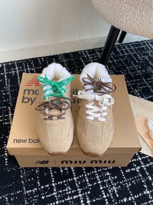 Кроссовки New Balance 530 x Miu Miu зимние