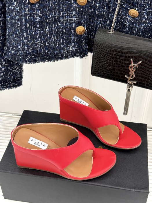 Босоножки фото 3