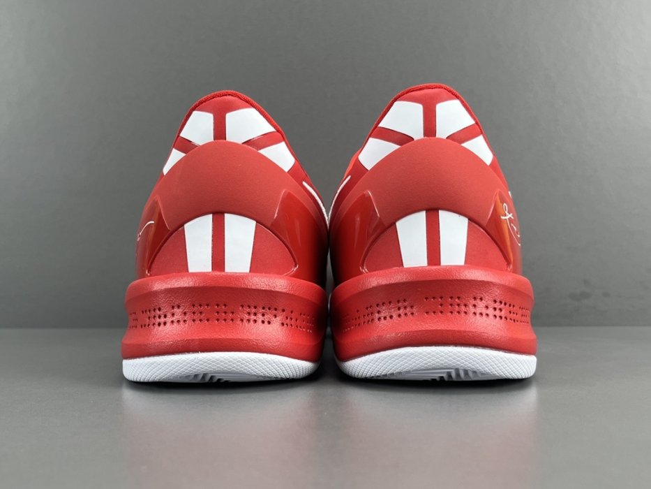 Кроссовки Nike Kobe 8 Protro University Red фото 3