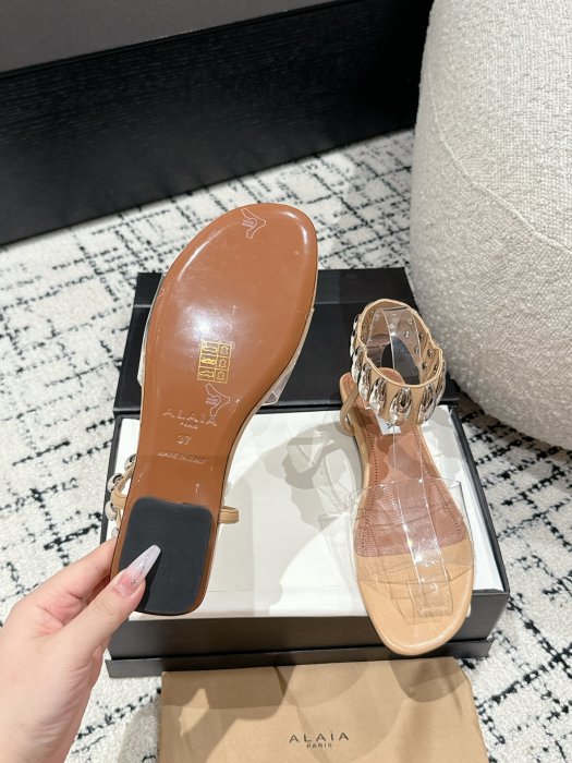 Сандалии женские фото 9